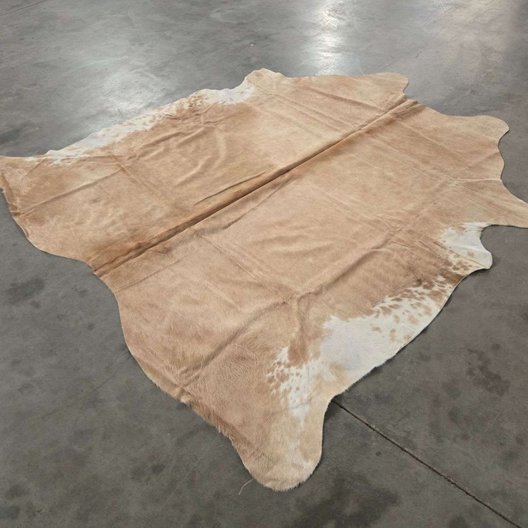 Beige and White Hide