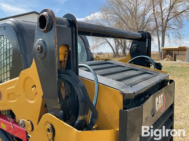 2020-caterpillar-259d3-image-12