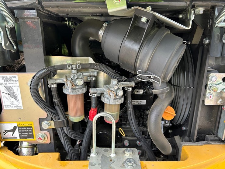 2023-deere-17g-image-14