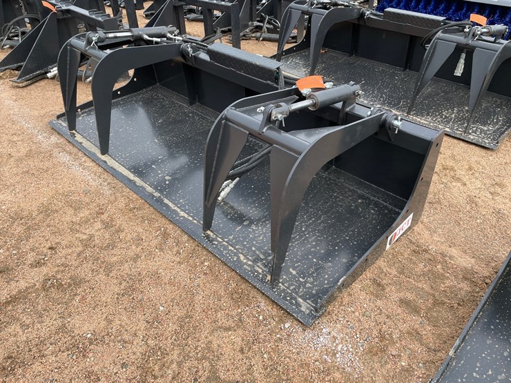 #4131-•-84"-jct-smooth-edge-grapple-bucket-image-1
