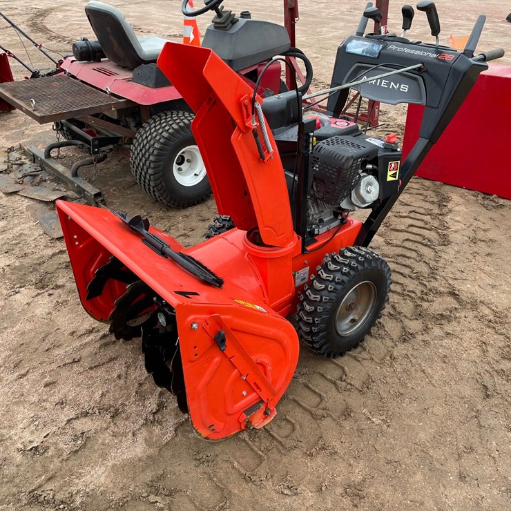 #1542 • Ariens ST28 DLE Snowblower