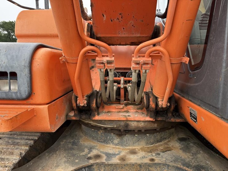 2014-doosan-dx225-lc-image-6