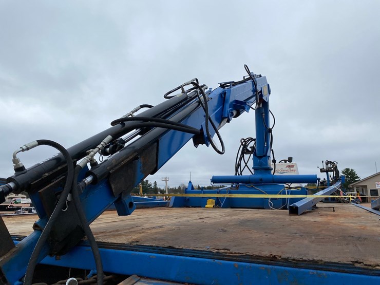 #1575-•-28'6"-pontoon-barge-with-crane-(no-title)-image-21