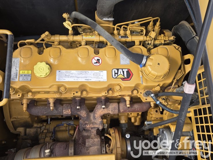 2021-caterpillar-336-image-67