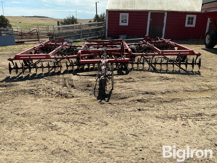case-ih-3900-image-2