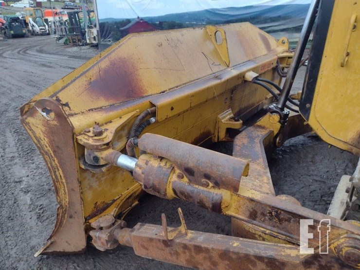 2018-caterpillar-d7e-image-21