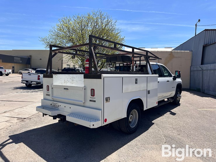 2021-chevrolet-3500-image-5