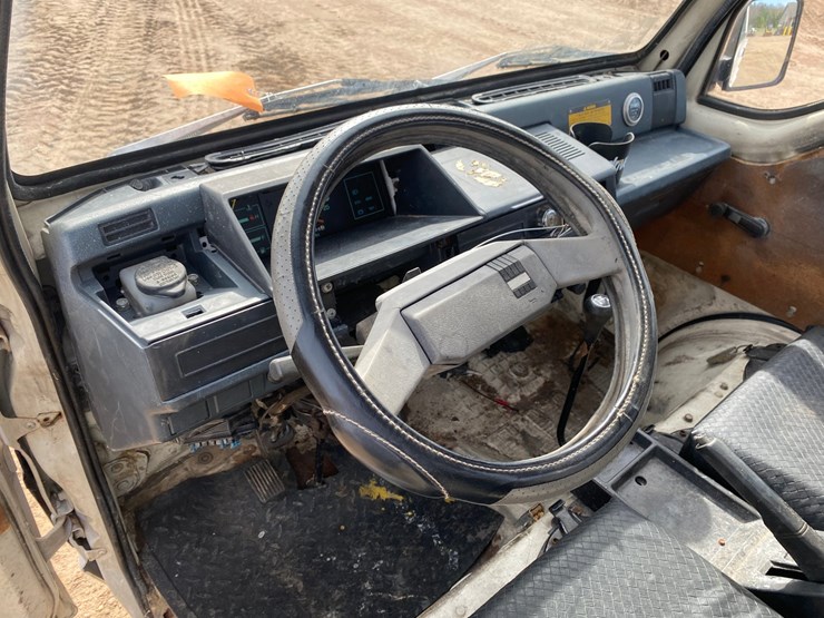 #1561-•-mitsubishi-minicab-truck-(no-title)-image-23