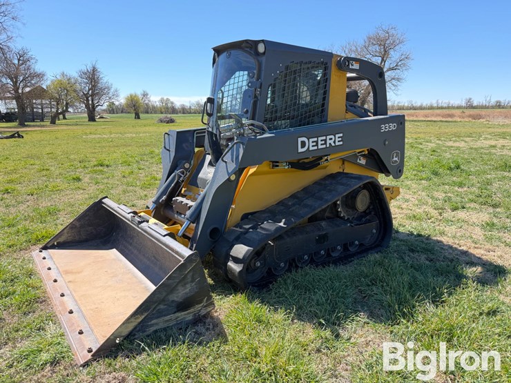 2011-deere-333d-image-1