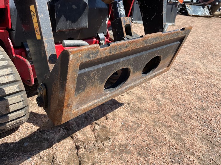 #1635-•-2022-toro-dingo-tx1000-wide-track-mini-skidsteer-image-9