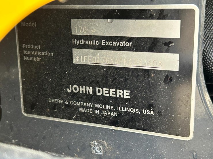 2023-deere-17g-image-25