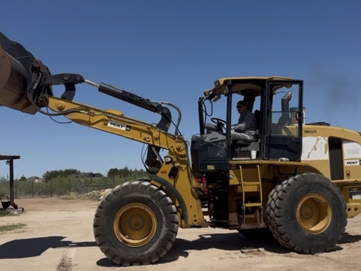 2012-caterpillar-930g-image-6