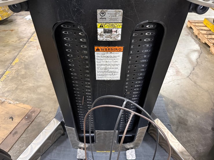 #2066-•-freemotion-weight-machine-image-5