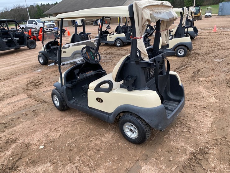 #1582-•-club-car-electric-golf-cart-with-charger-image-10