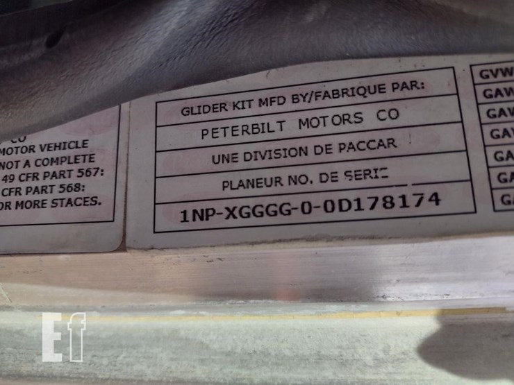 2012-peterbilt-389-image-5