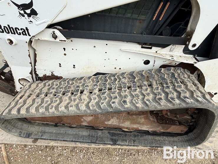 2005-bobcat-t300-image-20