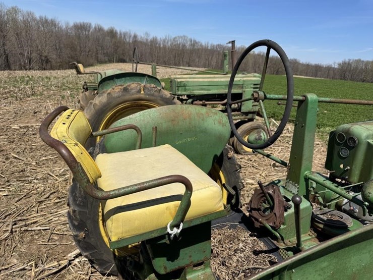 john-deere-b-image-10
