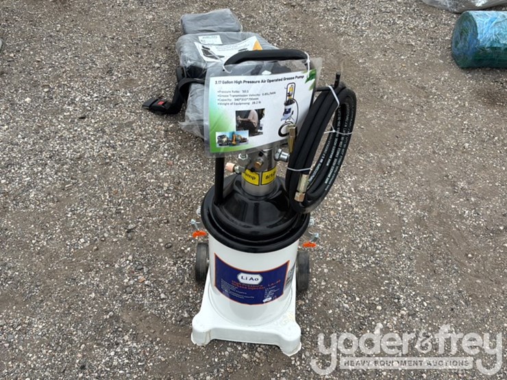 unused-high-pressure-air-operated-grease-pump-image-8