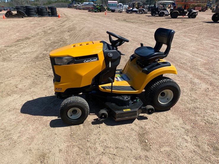 #1546-•-cub-cadet-xti-lt-50"-riding-lawn-mower-image-12