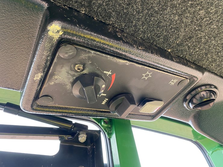 2018-john-deere-1550-image-30