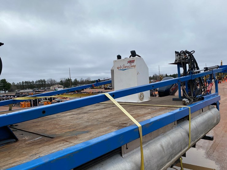 #1575-•-28'6"-pontoon-barge-with-crane-(no-title)-image-26