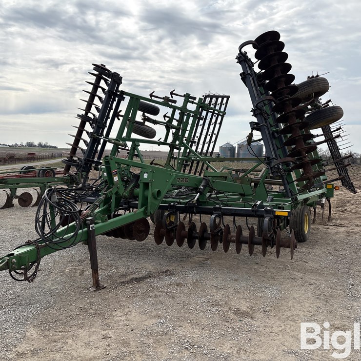 1996 JOHN DEERE 726
