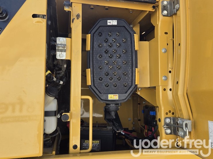2021-caterpillar-336-image-37
