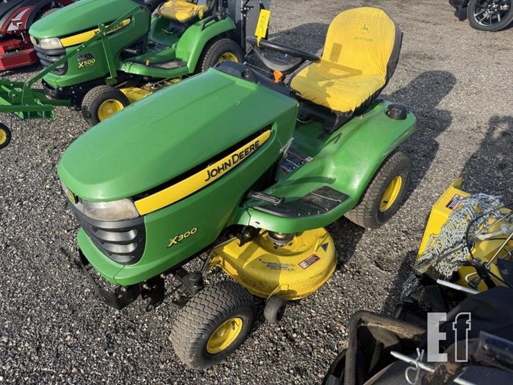john-deere-x300-image-5
