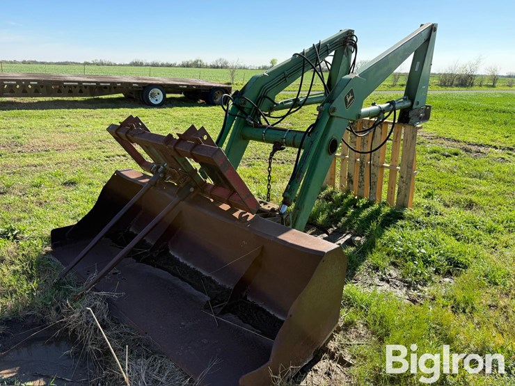 john-deere-158-image-1