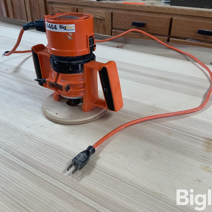 Black & Decker 7604 Router