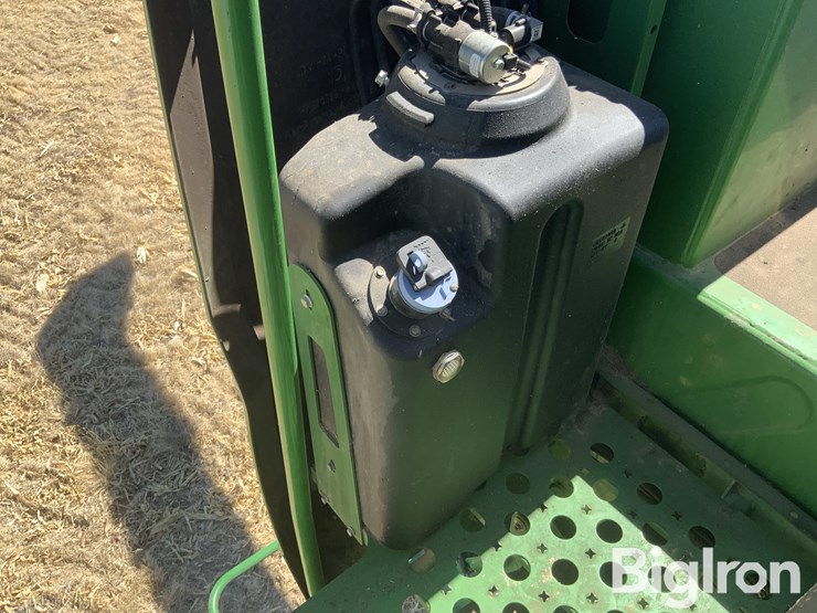2014-john-deere-s680-image-17