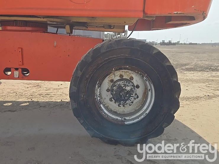 2008-jlg-400s-image-12