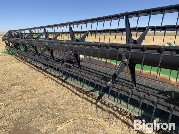 2010-john-deere-635d-image-13