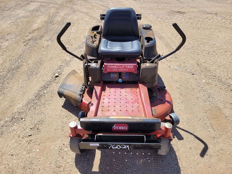 toro-timecutter-ss-4200-zero-turn-mower-image-2