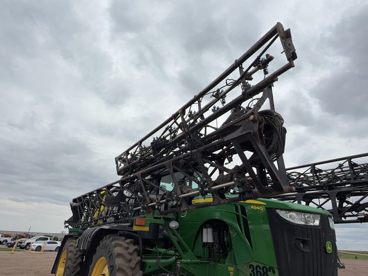 2013-john-deere-4940-image-31