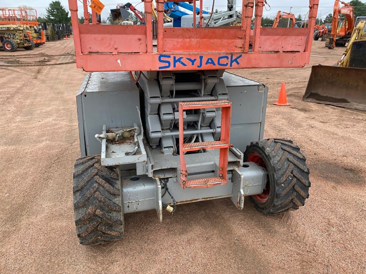 skyjack-sj6832rt-image-33
