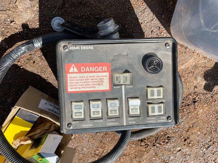 john-deere-7200-image-63