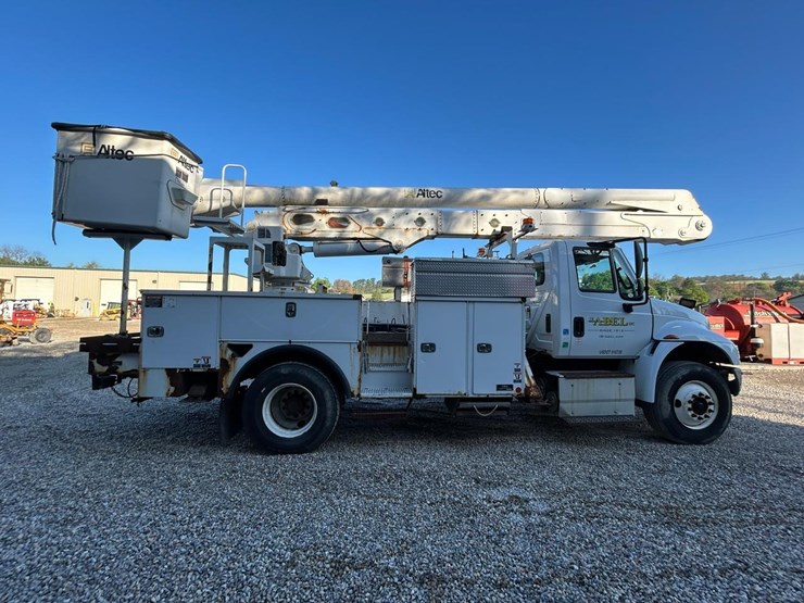 2016-international-durastar-4300-image-5