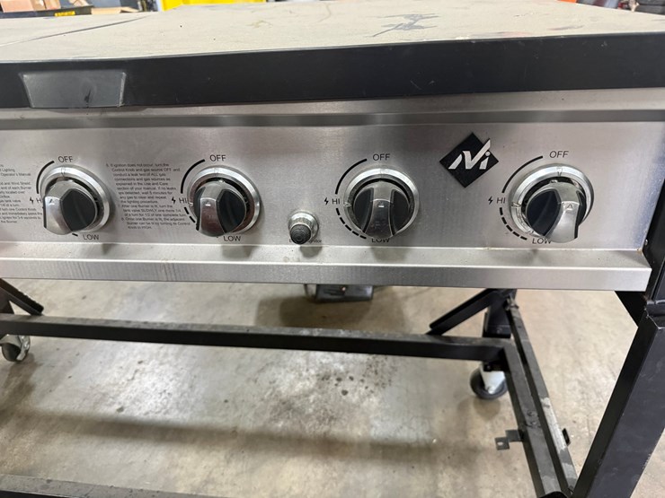 #2026-•-large-gas-grill-on-wheels-image-8
