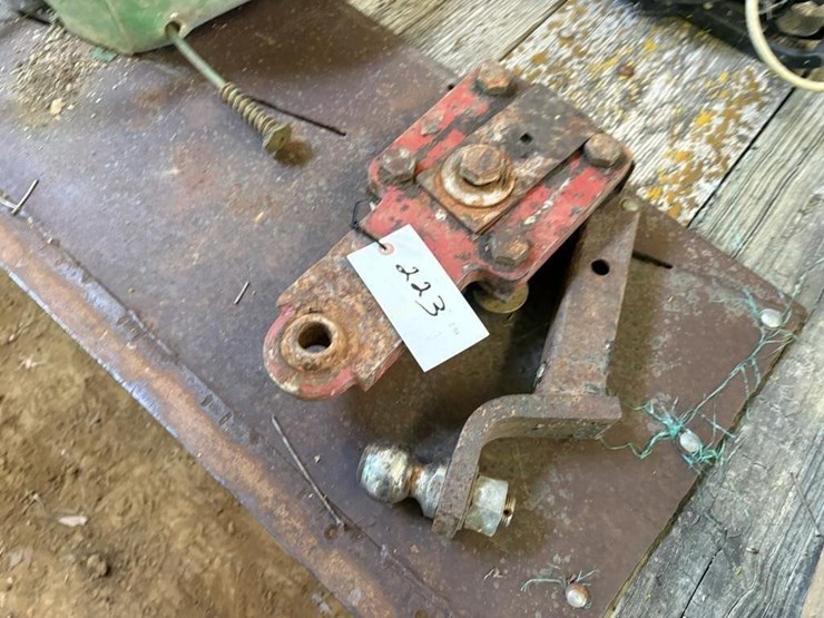 new-holland-hitch,-receiver-hitch-image-1