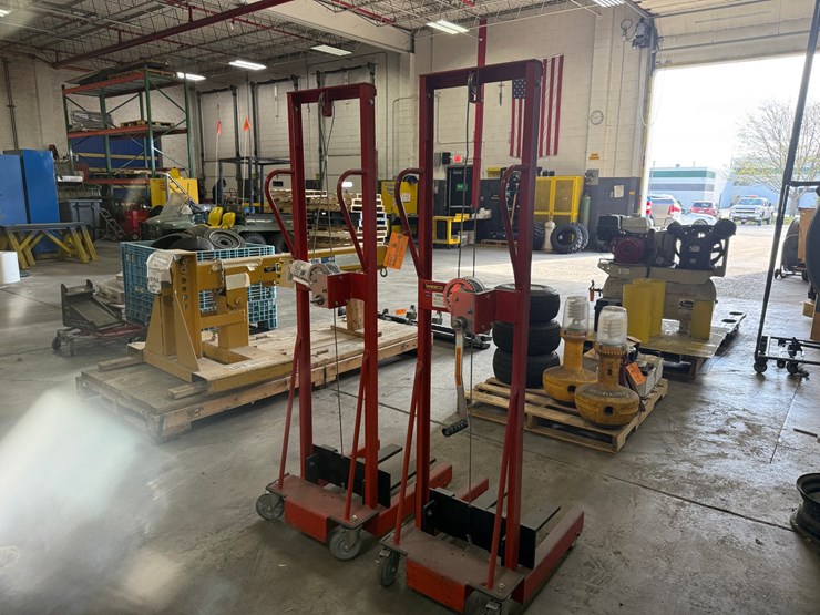 #2020-•-(2)-wesco-industrial-products-winch-operated-pedalifts-image-5