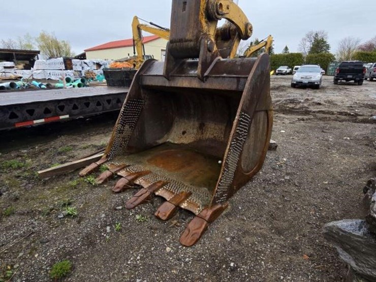 1990-caterpillar-245b-image-28