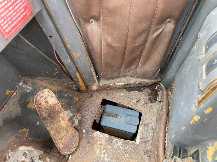 1979-caterpillar-930-image-27