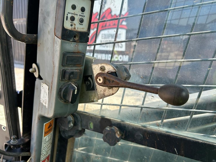 new-holland-l230-image-20