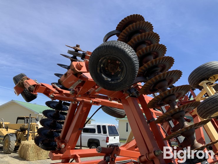 2011-kuhn-krause-excelerator-8000-image-13