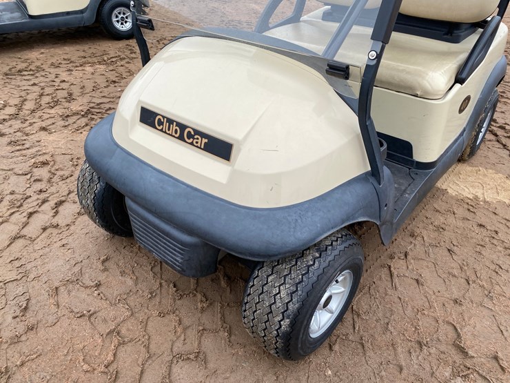 #1583-•-club-car-electric-golf-cart-with-charger-image-15