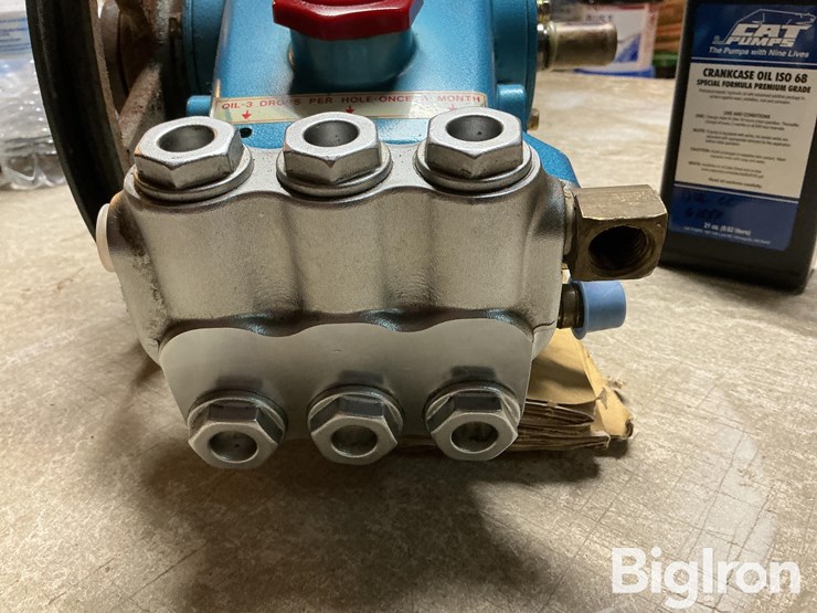 caterpillar-310-image-8
