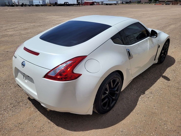 2016-nissan-370z-coupe-2d-image-5