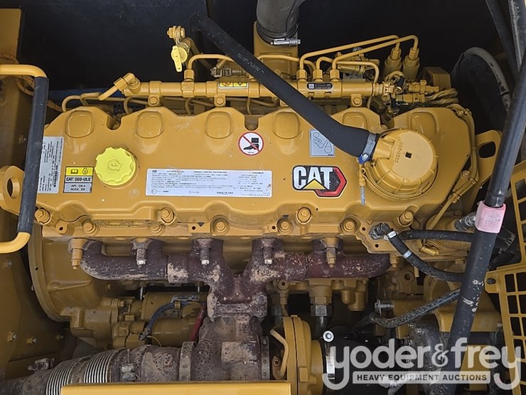 2021-caterpillar-336-image-58