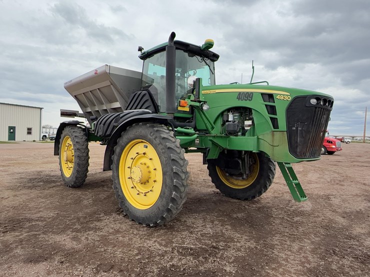 john-deere-4930-image-3